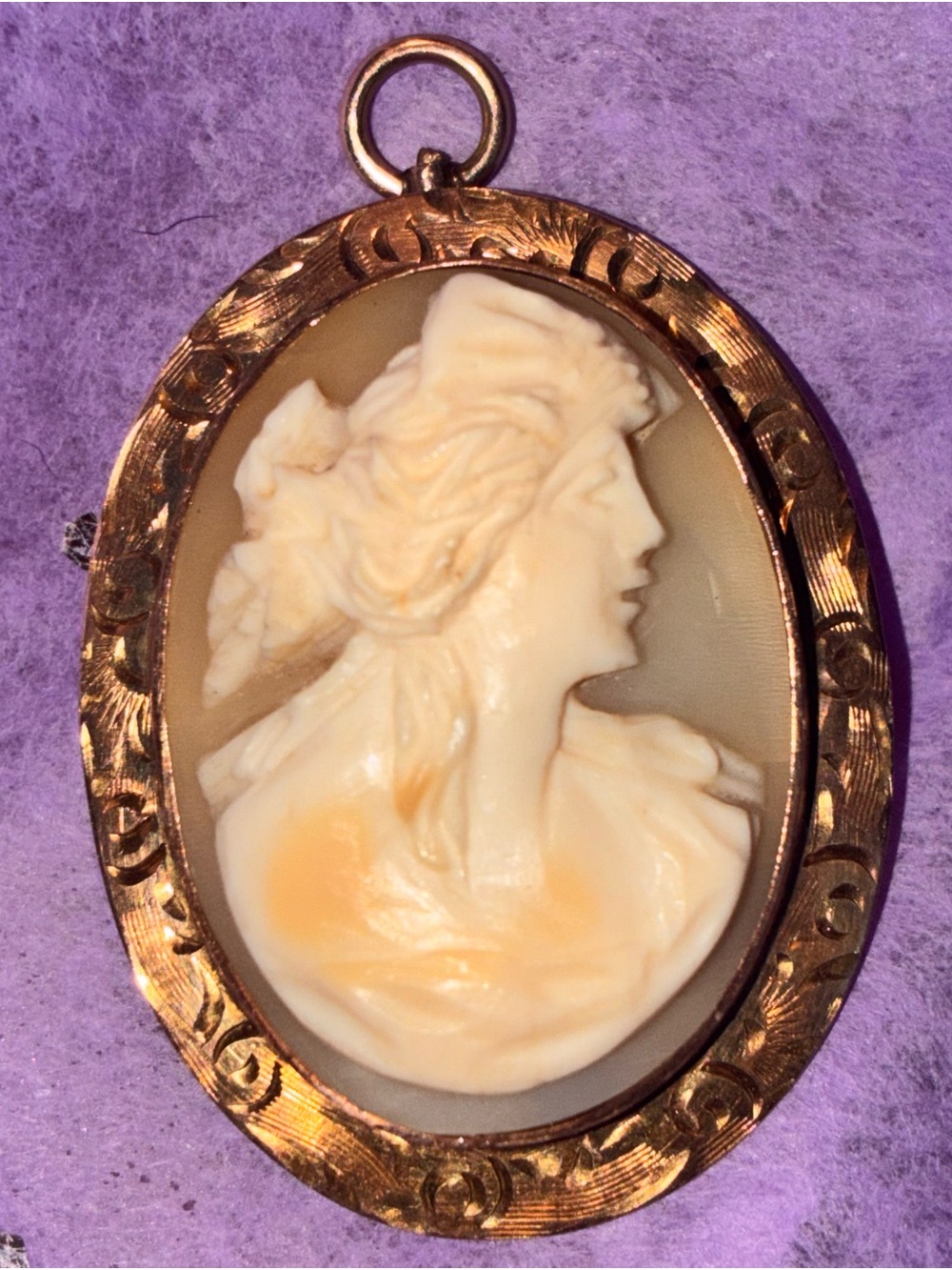 Vintage Solid Gold Ivory Cameo Portrait Pendant